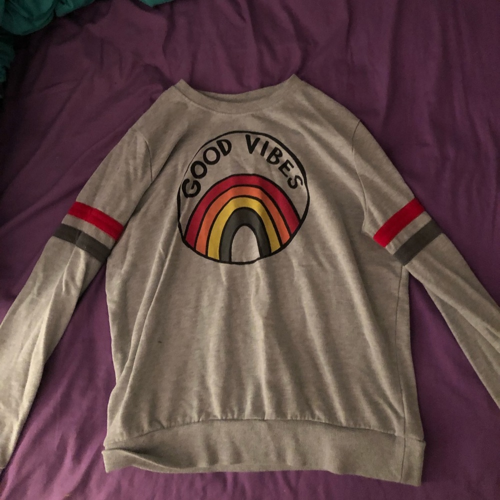 Sweater with rainbow ‘Good Vibes’